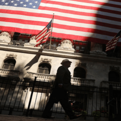 Financial markets in the vortex of US economic policy: the triple game of debt, currency and corporate profits